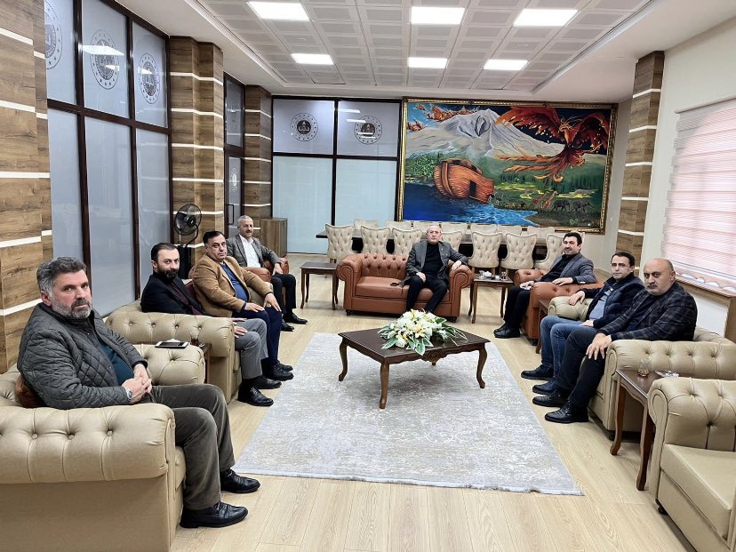 <a href="/Akparti/">AK Parti</a> İl Başkanımız Sn.<a href="/haliloz04/">HALİL ÖZYOLCU</a> Başkanlığında Gerçekleştirilen İlçe Başkanları Toplantısına İlçe Başkanımız Sn.<a href="/ErgulTenekeci/">Ergül Tenekeci</a> de Katılım Sağladı.
<a href="/erkankandemir/">Erkan Kandemir</a> <a href="/metinbulut23/">Metin BULUT</a> <a href="/avhamzadag/">HAMZA DAĞ</a> <a href="/merdogan02/">Mehmet ERDOĞAN</a>
<a href="/ekremcelebi4/">Ekrem ÇELEBİ 🇹🇷</a> 
<a href="/avhamzadag/">HAMZA DAĞ</a>