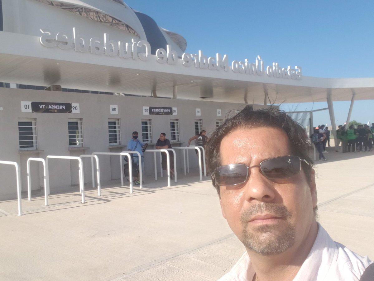 Ya estamos en el Estadio Madres de Ciudades, junto a <a href="/cybercorcho/">JR</a> para vivir River Plate VS Colon de Sta Fe. Por el trofeo de Campeones