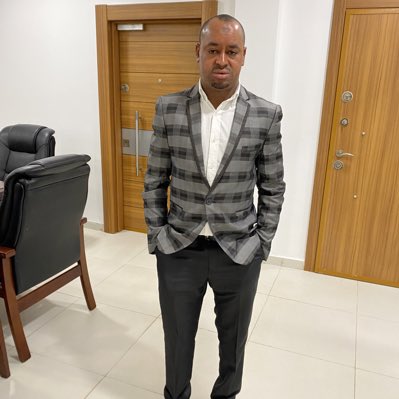 bournombo's tweet photo. #NouvellePhotoDeProfil https://t.co/xfwKkAlYi0
