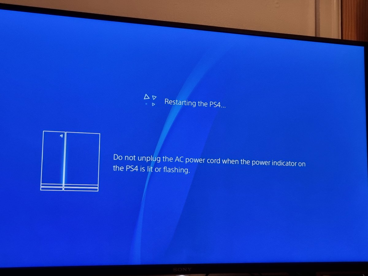 TomDoddsB2DAL's tweet photo. @RavenSoftware This is the consequences of my console been left on this screen for 20 minutes. Surely it cannot be healthy to keep unplugging my ps4 from the mains. This needs fixing sort it out guys! @CallofDutyUK @ModernWarzone 👎👎 https://t.co/d3SGuHa5lP
