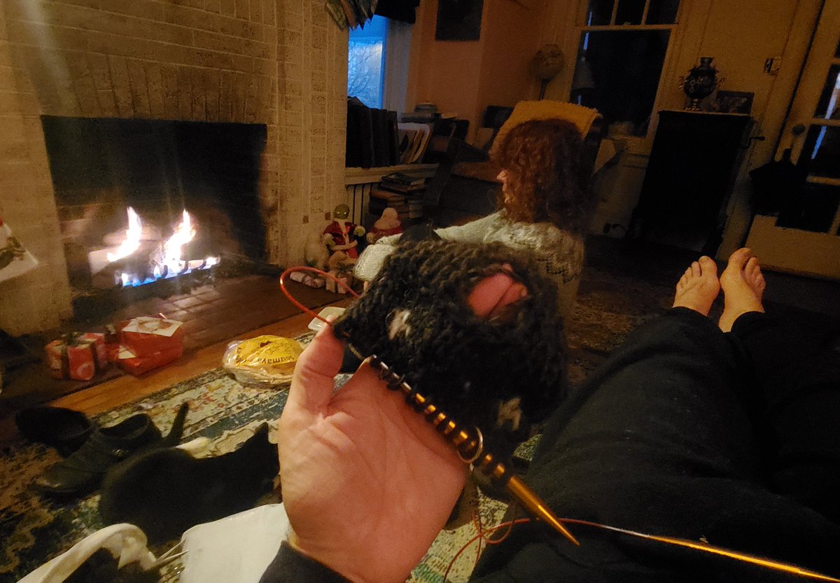 kylecassidy's tweet image. Teaching myself this #MagicLoop method of knitting which is allowing me to ruin a sweater sleeve 3x as quickly as I can ruin one with double pointed needles. #knitting #kniticeland #KnittingTwitter #knittingbook #CatsOfTwitter #AdoptDontShop #merrygringle #lopapeysa