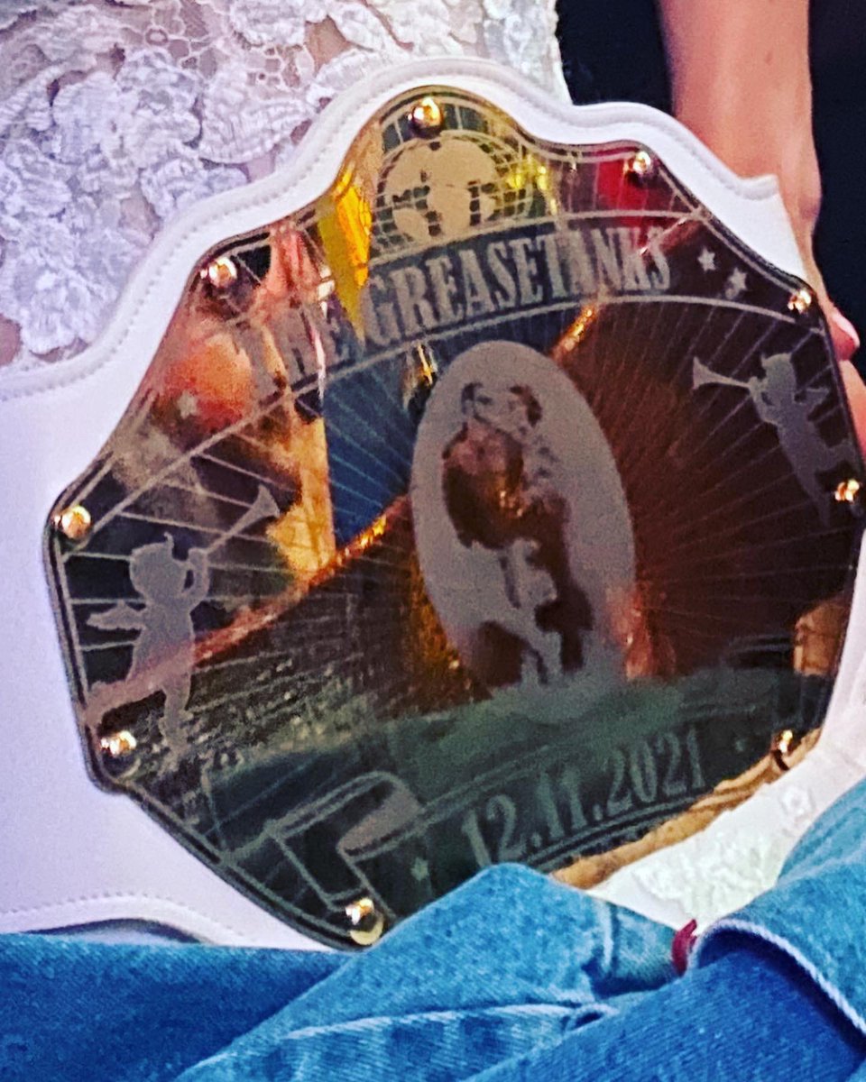 thegreasetank's tweet photo. Shout out to my friends for procuring one of the greatest wedding gifts ever. And we have the perfect place to store the belt (when @kaytiearnett and I are not wrestling for the title).
#sendit #thegreasetanks #greasefest #gritmeetsgrease #disregardloft310 https://t.co/zJRHgZ0xhk