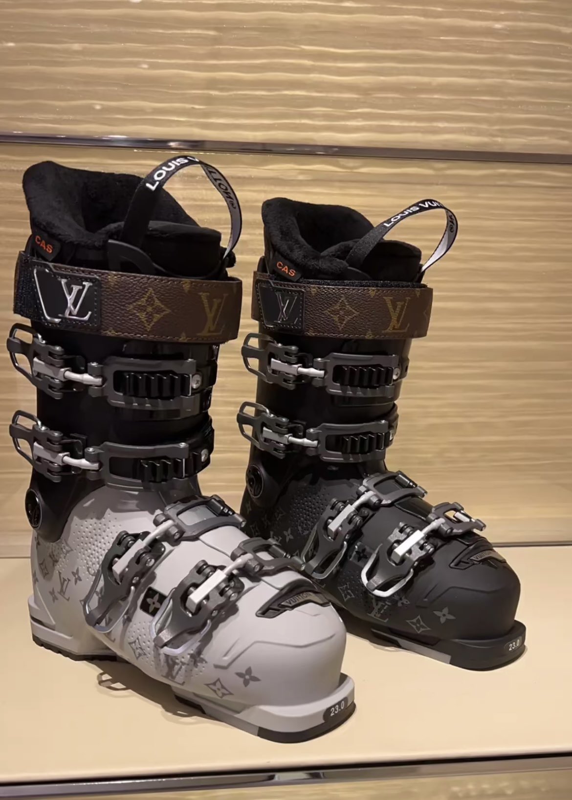 Outlander Magazine on X: Louis Vuitton Ski Boots (2021)