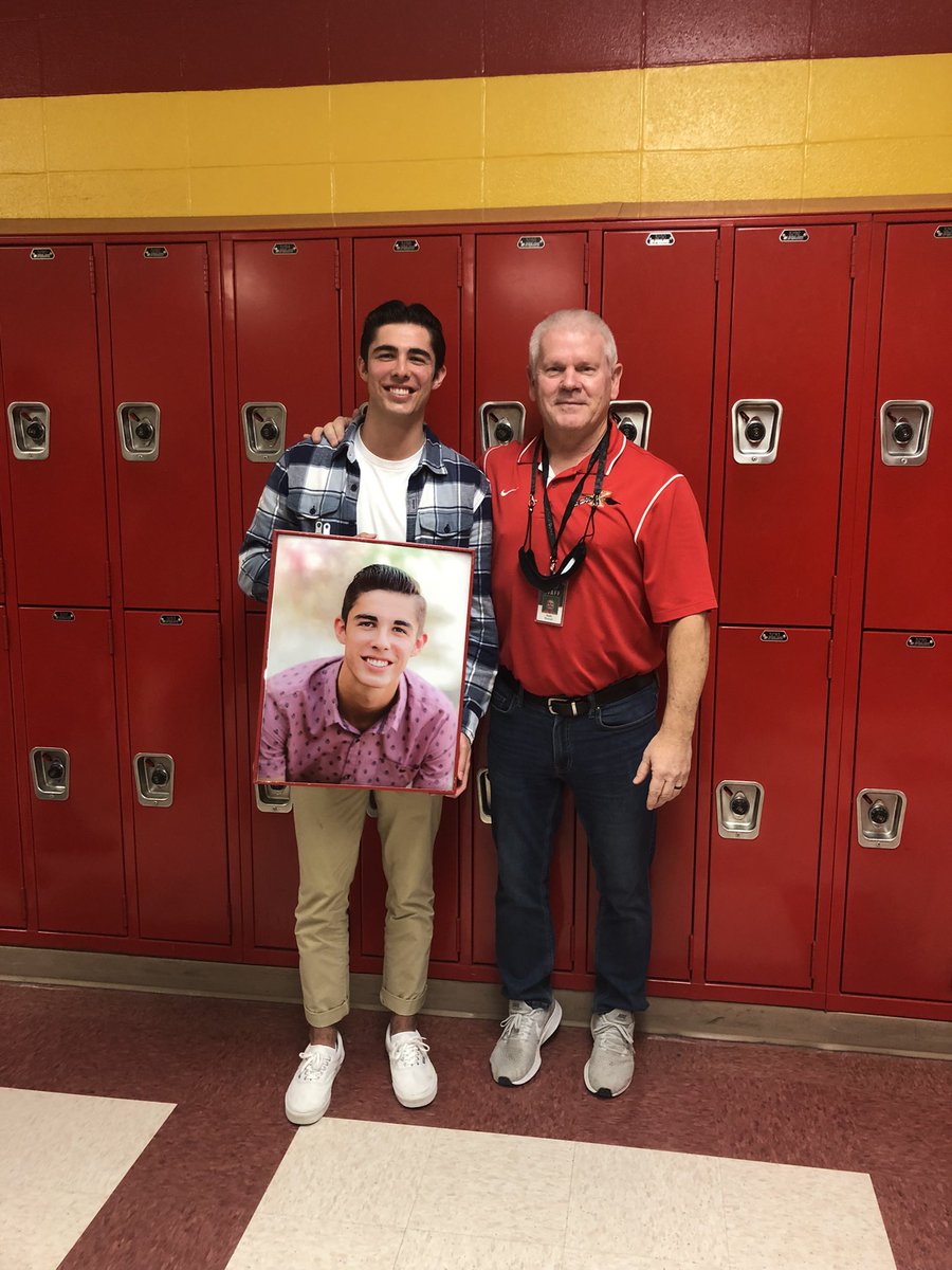 KamiakinTrack's tweet photo. Our newest edition to the Kamiakin Athletics Hall of Fame. Cameron Gutierrez. School record holder in the 800m, # 3 in the 400m https://t.co/xMjurq9zjm