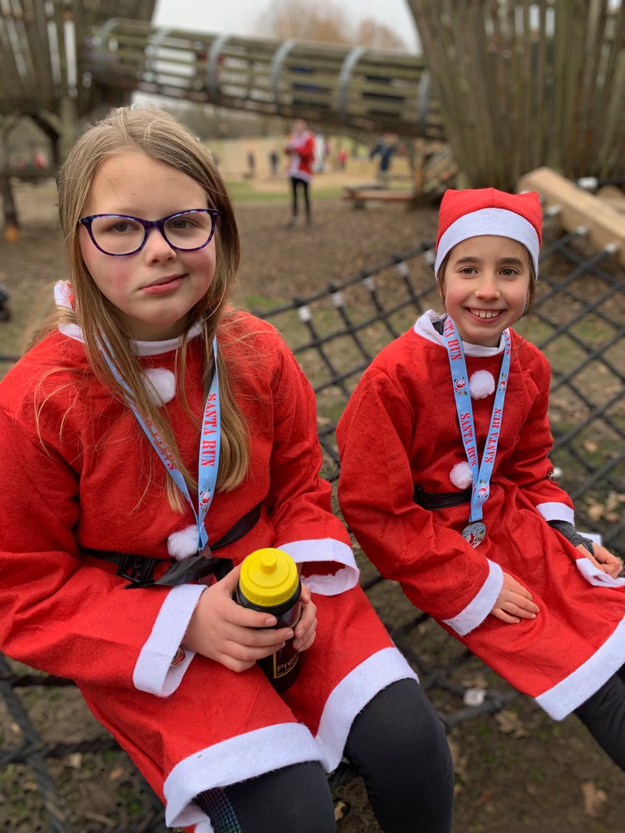 LambertJon's tweet photo. Couple of @Emmbrook_Junior  Y5 making a (Santa) Dash for Christmas this morning thanks to @BarnesFitness and the team! https://t.co/IGjQEu5zw0