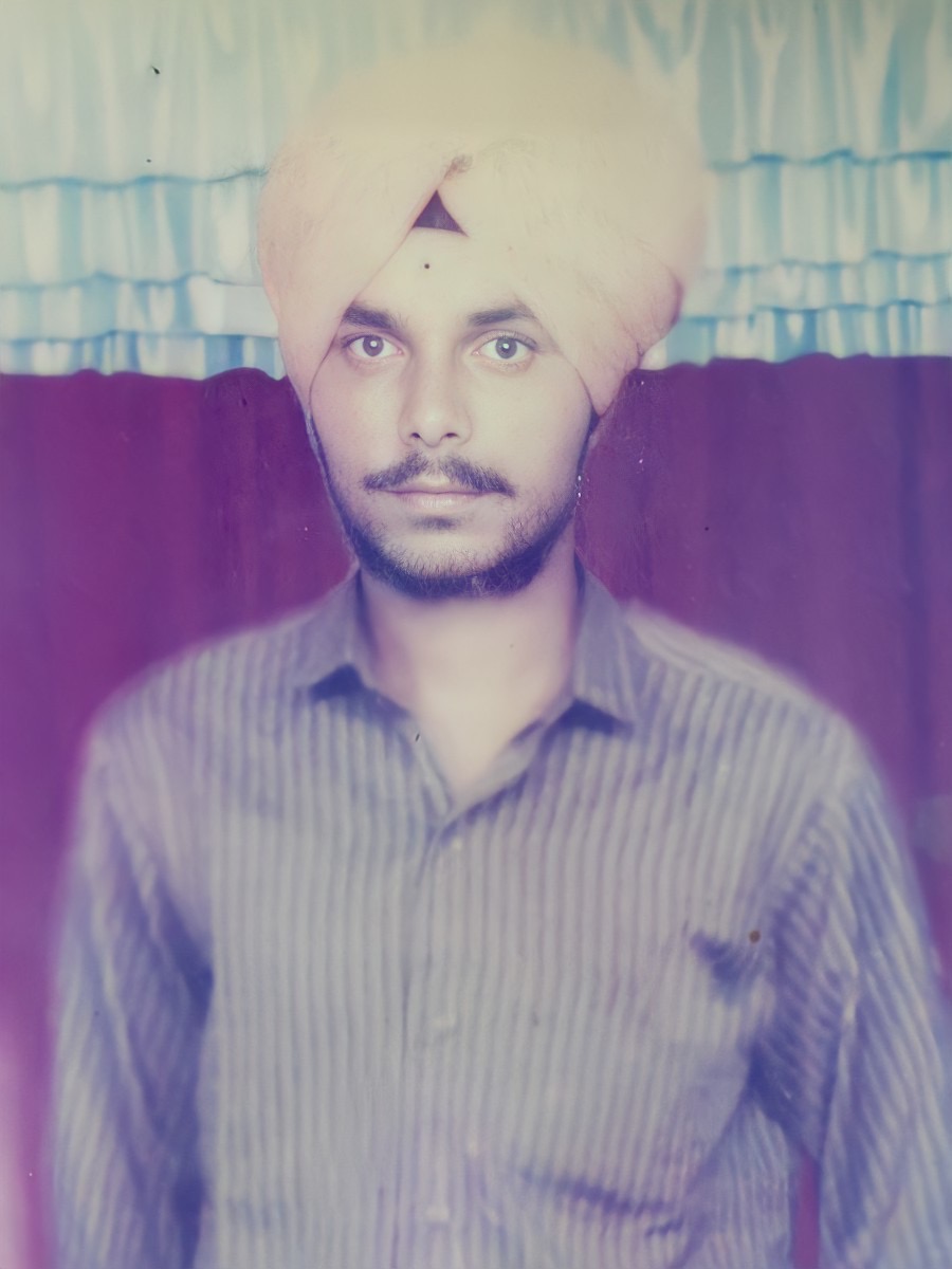 ensaaf's tweet photo. On December 18, 1991, Security officials from the #PunjabPolice and the #CRPF from #Goindwal police station unlawfully killed Sukhwinder Singh (16-17) in the fields near the Gurdwara Sahib in village #Dhunda in #Amritsar district.

https://t.co/EsdFTnQUzd https://t.co/s9pEMlf0Li