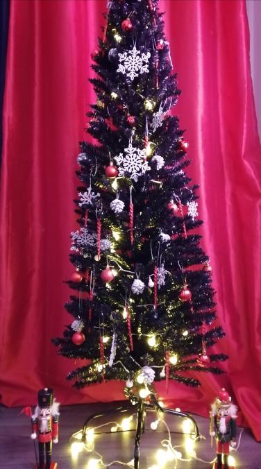 Is it just me or do other folks also unpack and meticulously lay out all their ornaments before they go on the tree?