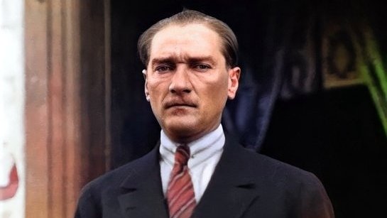Benim milletimi esir etmek isteyen herhangi bir milletin, bu arzusundan vazgeçinceye kadar, amansız düşmanıyım. 

Gazi Mustafa Kemal ATATÜRK 

#BuDüzenDeğişecek