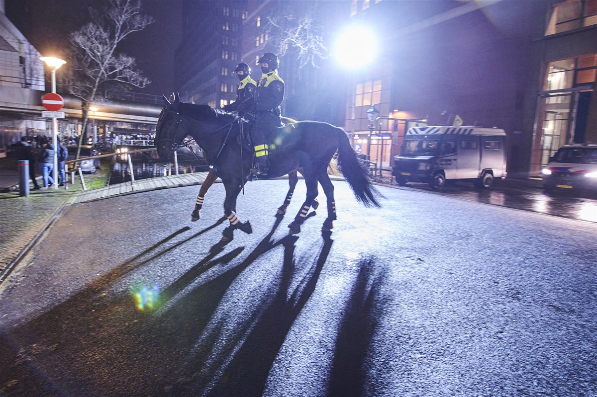 RTLnieuws's tweet image. Gemeente Den Haag kondigt noodbevel af vanwege persconferentie | Liveblog rtlnieuws.nl/nieuws/nederla…