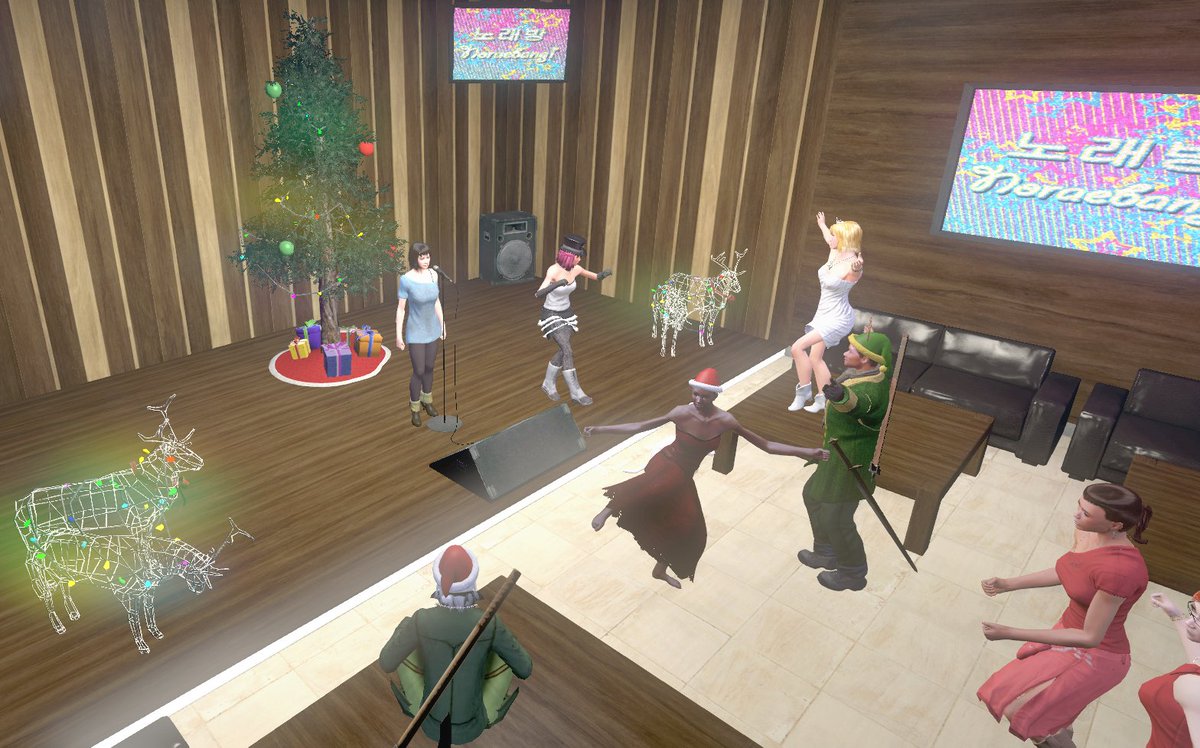 Santa_Hat_Girl's tweet photo. Lucy: Magic tree. Music. Kuniho. Now. (#SWLRP 
@QS_Radio, @DJ_Raygun ) https://t.co/MKuLalqe4c