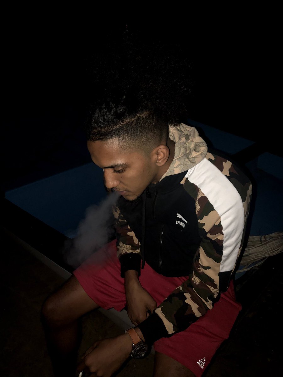 Deep thoughts when mi up in a mi elements ⛈🔗🎶🔐🖤 #mixedbwoy 
#trinidad #trinibad
