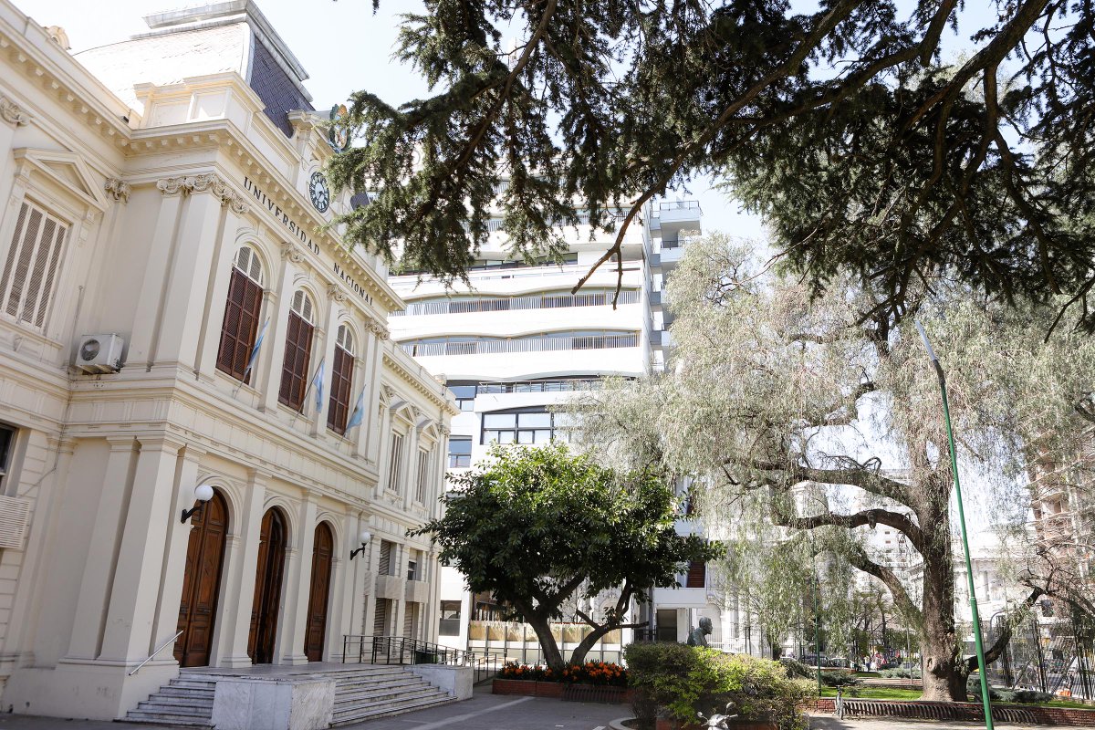Finalizó la inscripción y el año que viene recibiremos a 33.144 ingresantes. Les damos la bienvenida a la #UNLP #UniversidadPública 😃🤗 unlp.edu.ar/ingreso/finali…