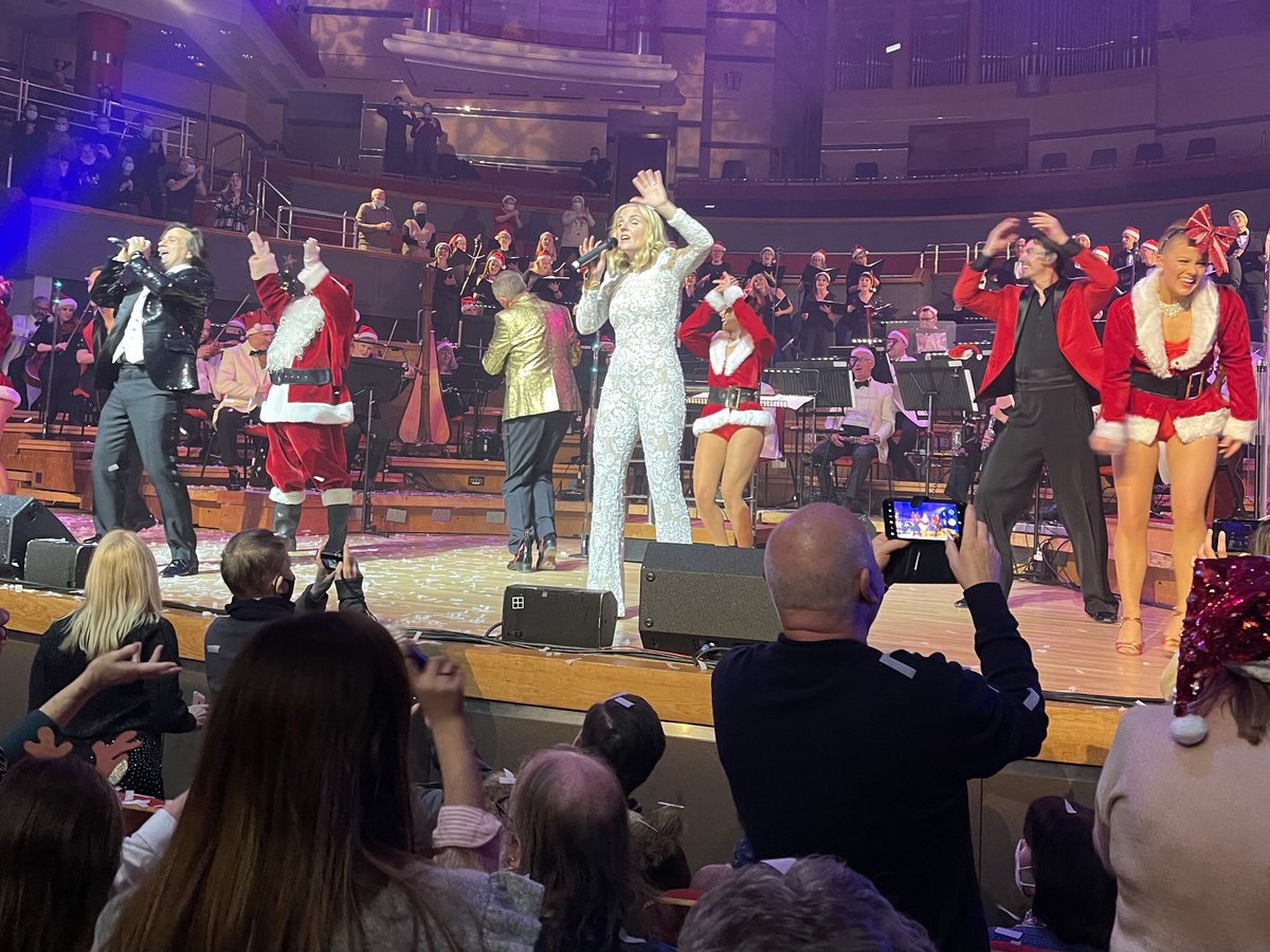 A truly brilliant concert @BMusic_Ltd Birmingham Symphony Hall this afternoon under the baton of the maestro @johnrigbymusic with the Queen of the West End @kerryjaneellis1 and the wonderful @timhowar  @RaymondGubbay #TheJingleBelles #ChristmasSpectacular