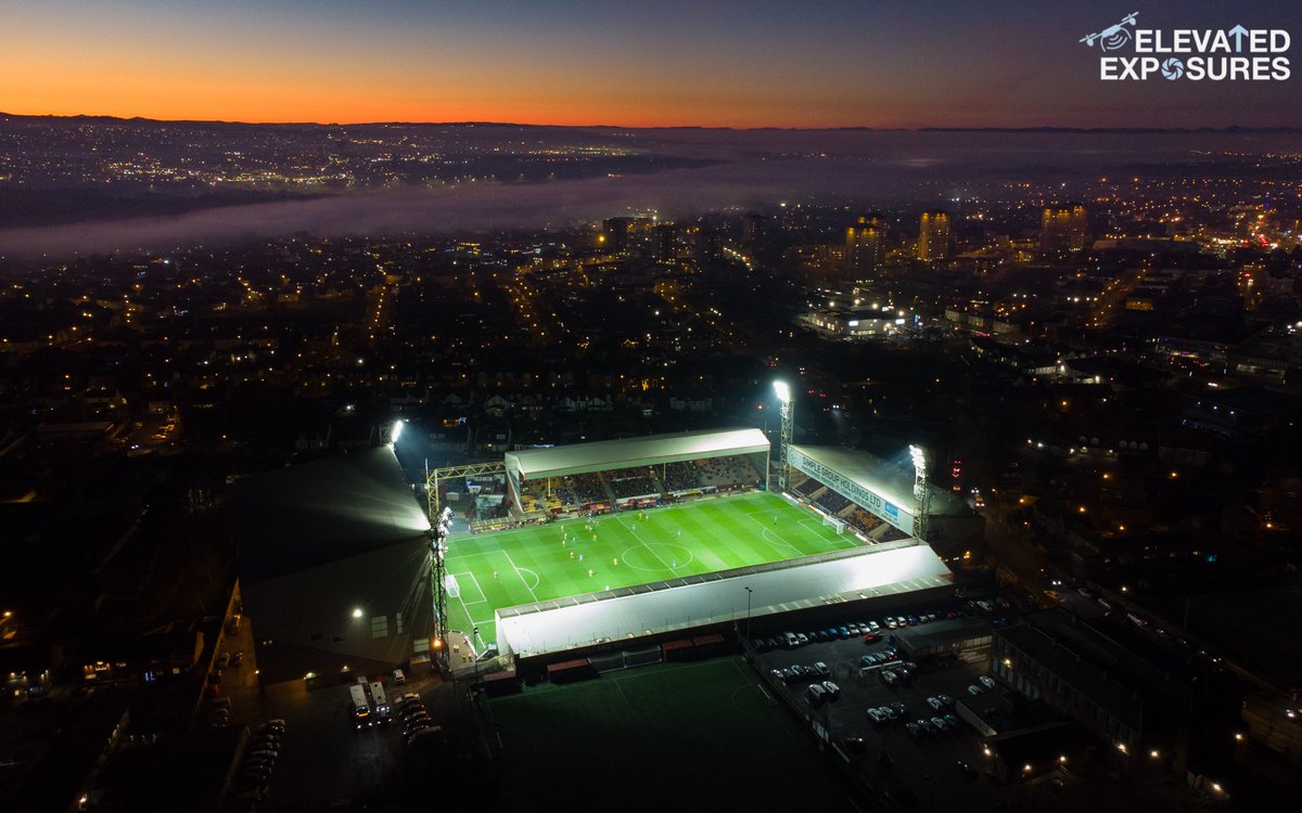 ElevatedExposur's tweet photo. Sunset over Fir Park, as @MotherwellFC beat @StJohnstone 2-0 in the @spfl.

#motherwell #motherwellfc #firpark #stjohnstone #spfl #sunset #sunsets #mist #djimini2 #visitlanarkshire #visitscotland https://t.co/mlY84iWvEj
