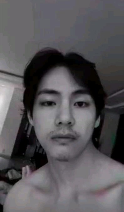 yoonsley's tweet photo. SU BARBA AAAAA * C MUERE * https://t.co/PajW70br7Z