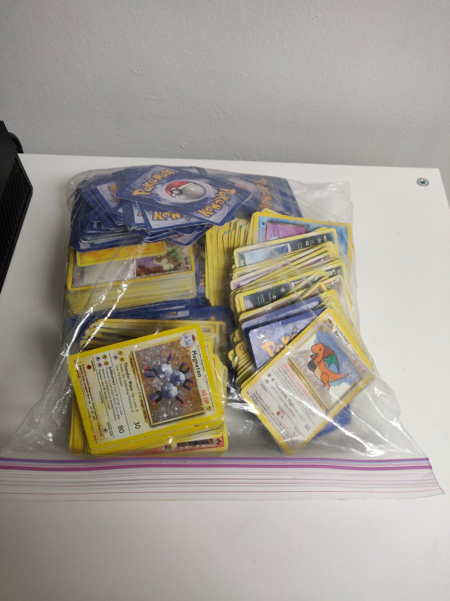 KnightlockRS's tweet image. Remember kids, always help your parents clean up their house before they throw out "junk" they've had for years.