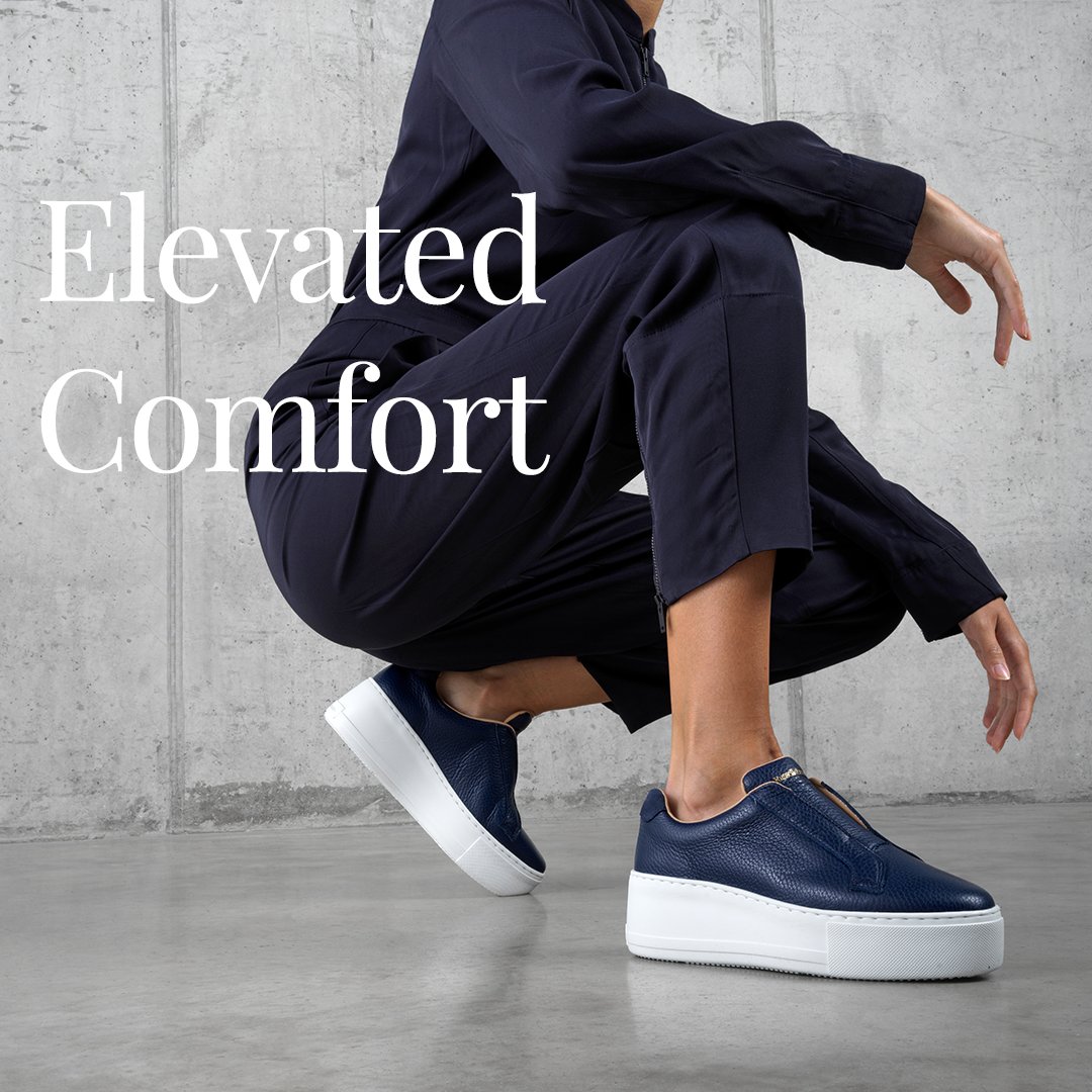 randbofficial's tweet photo. Take your shoe repertoire to the next level with our iconic flatform soles and trending
colours.
#russellandbromley #RBWinter
https://t.co/98WnGMdM4M https://t.co/i1Hq1yBTCN