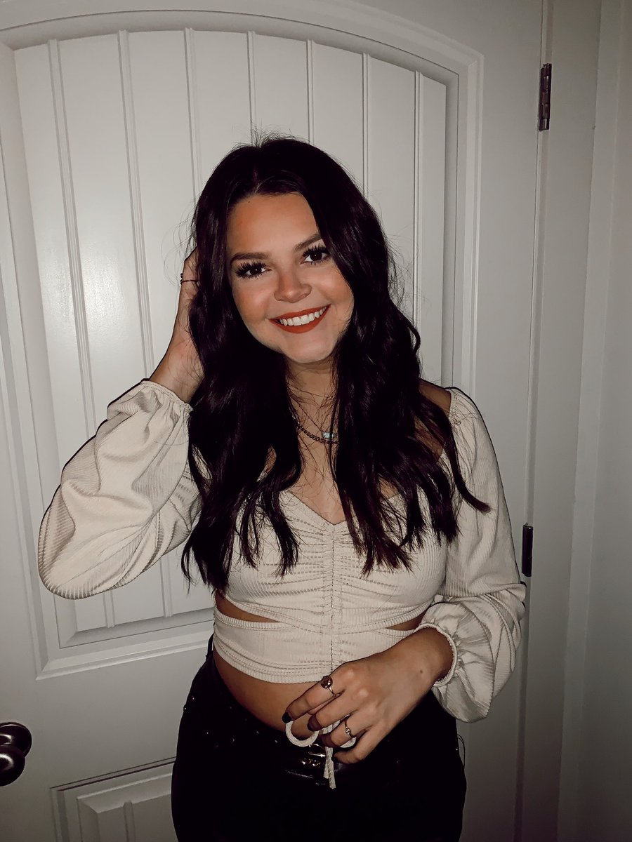 caroline24reese's tweet photo. 🖤🖤🖤 https://t.co/vucxlONMhl
