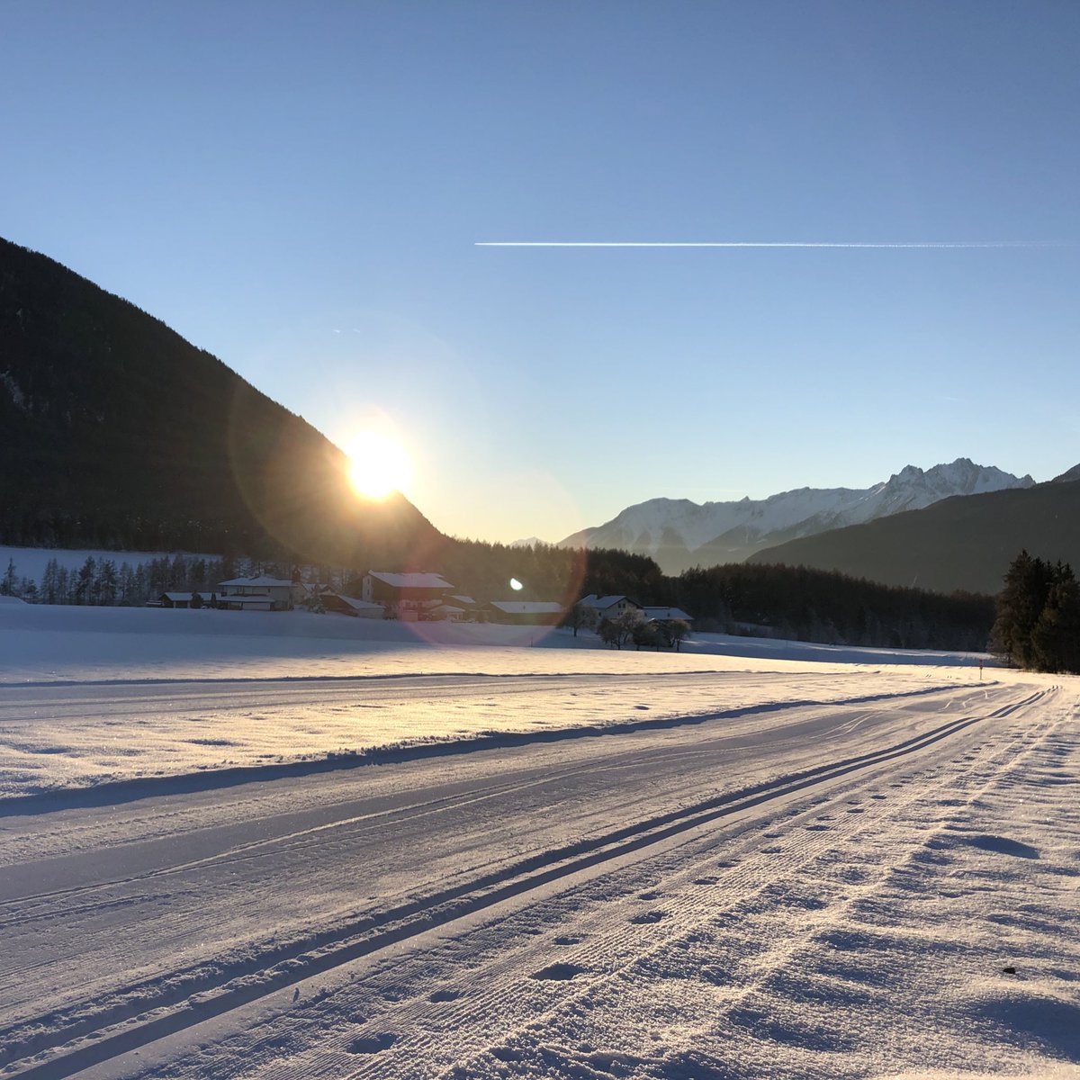 alpen_wetter's tweet photo. Top Zustand der #Loipe am Holzleiten-Sattel. Gut konserviert 😉 Und um 16:00 kommt sogar noch mal die Sonne hin...
#Mieming #intirol https://t.co/yRxU50DDUE