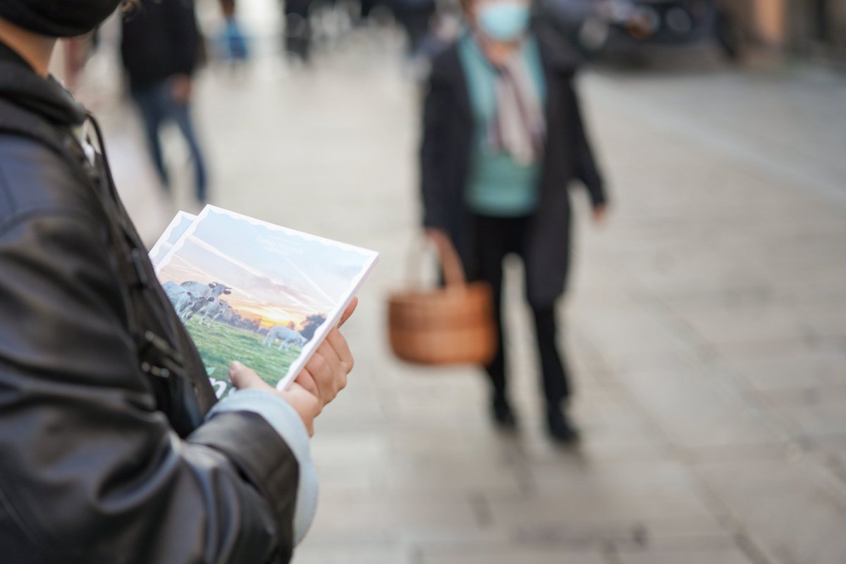 Distribution sur les marchés de "Sillons", le hors série de #Rennes métropole magazine consacré à l'agriculture et à l'alimentation. A découvrir et feuilleter également ici : metropole.rennes.fr/sillons-le-hor… #compublique