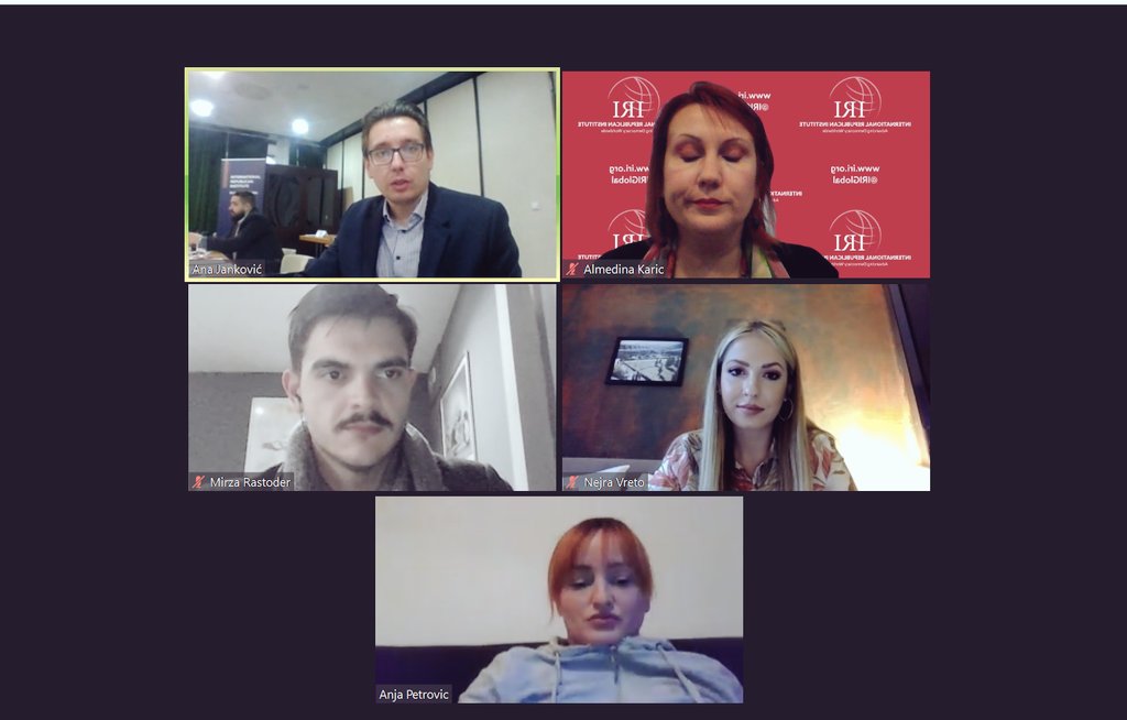 KaricAlmedina's tweet photo. Samo zatvorim oči, jako zaželim i telepatski pozovem i tu je #PESI komunikacijski tim. Hvala @rastoder_mirza @vretonejra @APetroviceva za direktno uključenje. @ajankovic13 kakva transformacija 🙂 https://t.co/wUxbeR5BVJ