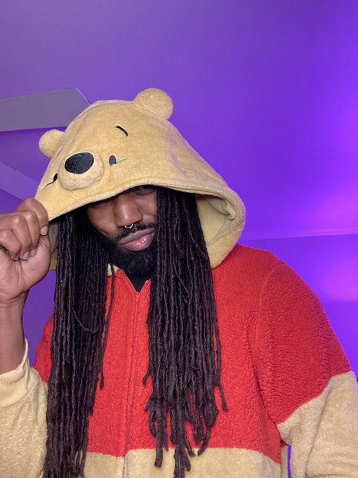 It&rsquo;s cuddle season https://t.co/D9WGVGKuyG<a href="/tag/quarantineandchill"class="tags"><span>#quarantineandchill</span></a><a href="/tag/virtualbeyond"class="tags"><span>#virtualbeyond</span></a>