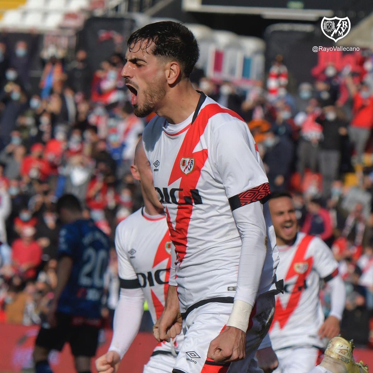 catena_94's tweet photo. Muy feliz por la victoria y por haber marcado mi primer gol en Primera División⚡️⚽️ ¡Gracias por estar ahí! ❤️🏟 https://t.co/moUrlKr0L4