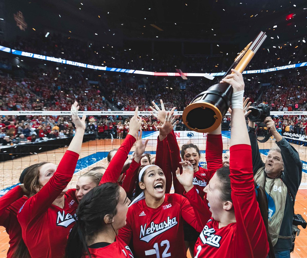 mikaela_foecke's tweet photo. Bring that 🏆 back to Lincoln @Huskervball! Go Big Red!! https://t.co/SsK1K8VX4m
