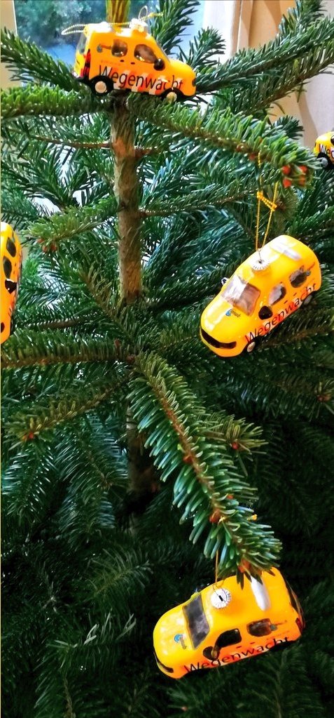 Kans maken op deze mooie limited edition glazen kerstbal @wegenwacht ?
Onder alle oude en nieuwe volgers verloot ik er komende week 3
Wie weet hangt ie dit jaar ook bij jou in de boom 
RT volg en maak kans
#kerst