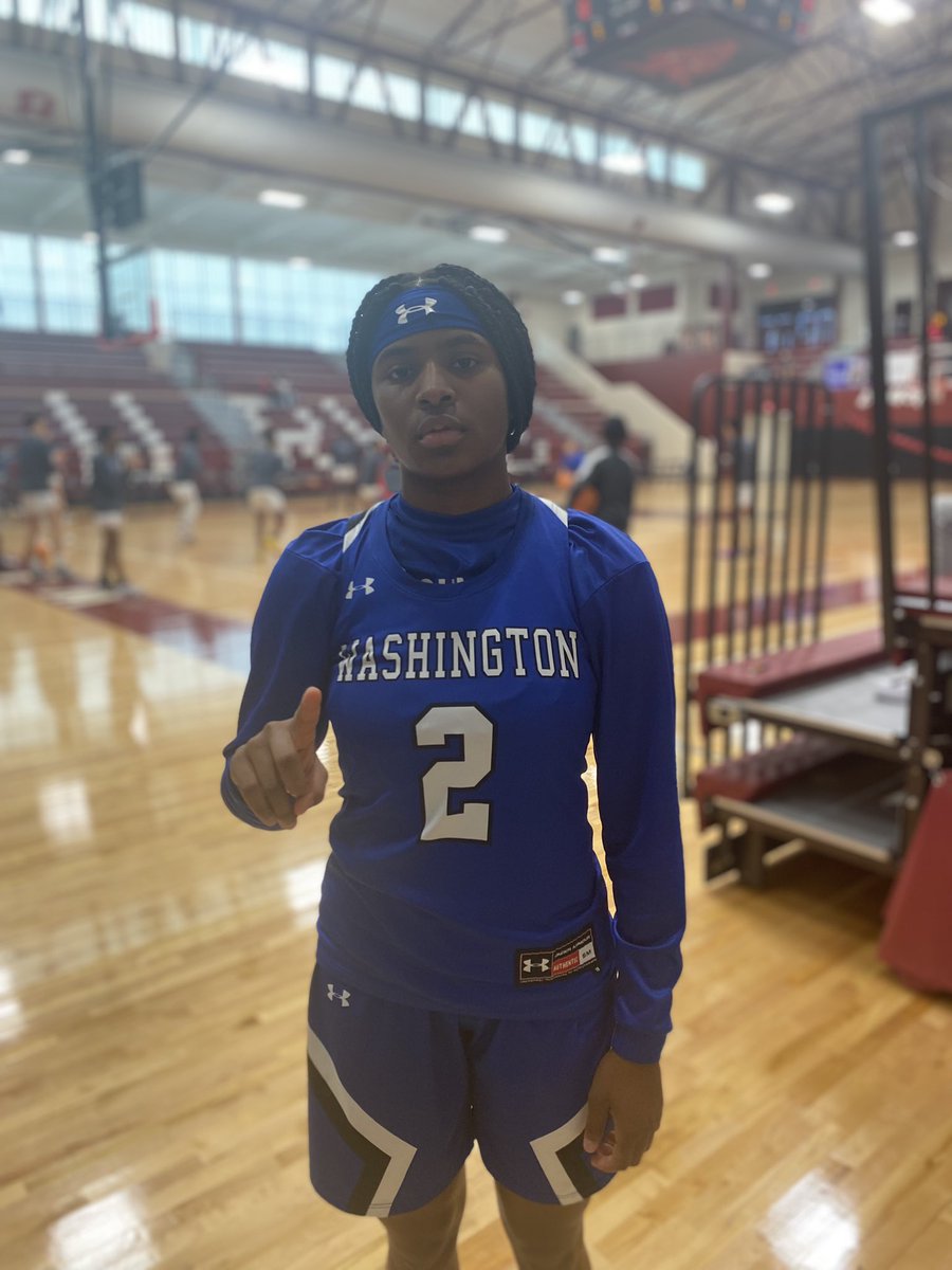 wr_allstars's tweet photo. #ScreaminDemonInvitational

Girls Final:

@RHSCanesHoops- 17
Booker T Washington- 46

Zaniya Compton- (pictured)-18p 5a https://t.co/FSnoUFyJLJ
