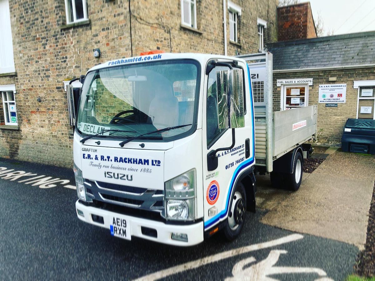 DebenMills's tweet photo. Our little #grafter all clean and prepped ready to transport the big man #fatherchristmas around the village tomorrow late afternoon with his #elves ๐
๐ป๐
#communityspirit
#wickhammarket
#rackhamsofwickhammarket https://t.co/Bg7XGdASct