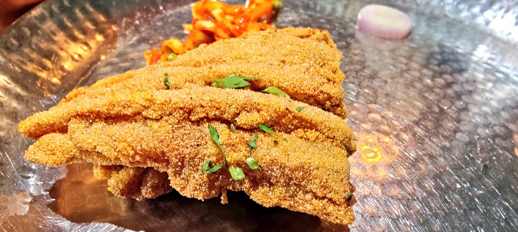 vijayrnair's tweet image. #Bombilfry #prawnssukka #kombdivade
#Malvantadka
#awesomefood
#dinner
#Thane