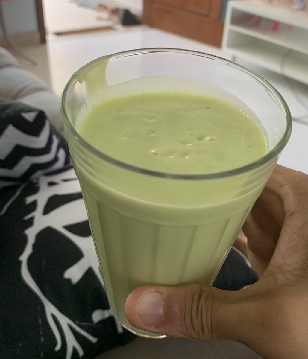 euovitinn's tweet photo. nossa existe mesmo gente que não gosta dessa fruta??? é perfeitoo https://t.co/OdMIknpHRK