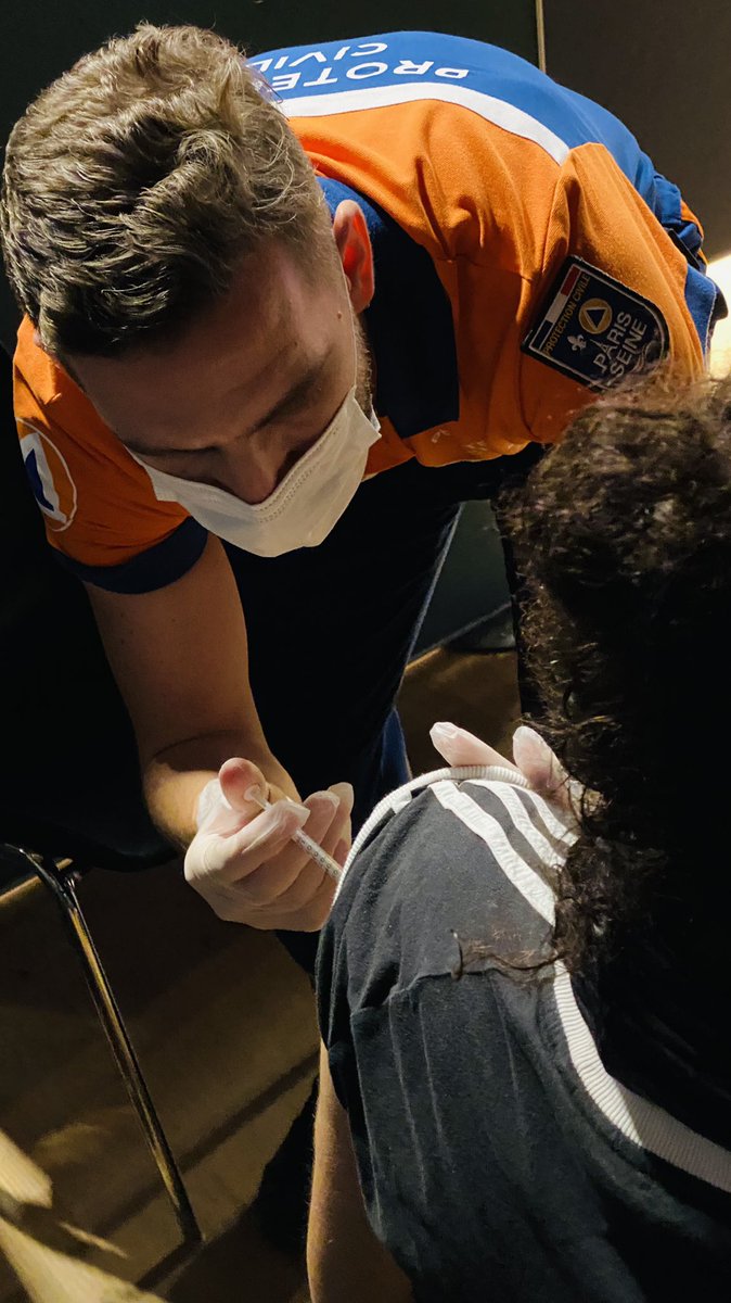 PCParisSeine's tweet image. Journée de vaccination pour nos bénévoles qui ont pu bénéficier d’injections sans RDV ! Près de 250 secouristes de la Protection Civile Paris Seine ont été vaccinés aujourd’hui. Merci à l’@ARS_IDF et à la ville de @Paris qui ont permis cette opération exceptionnelle.