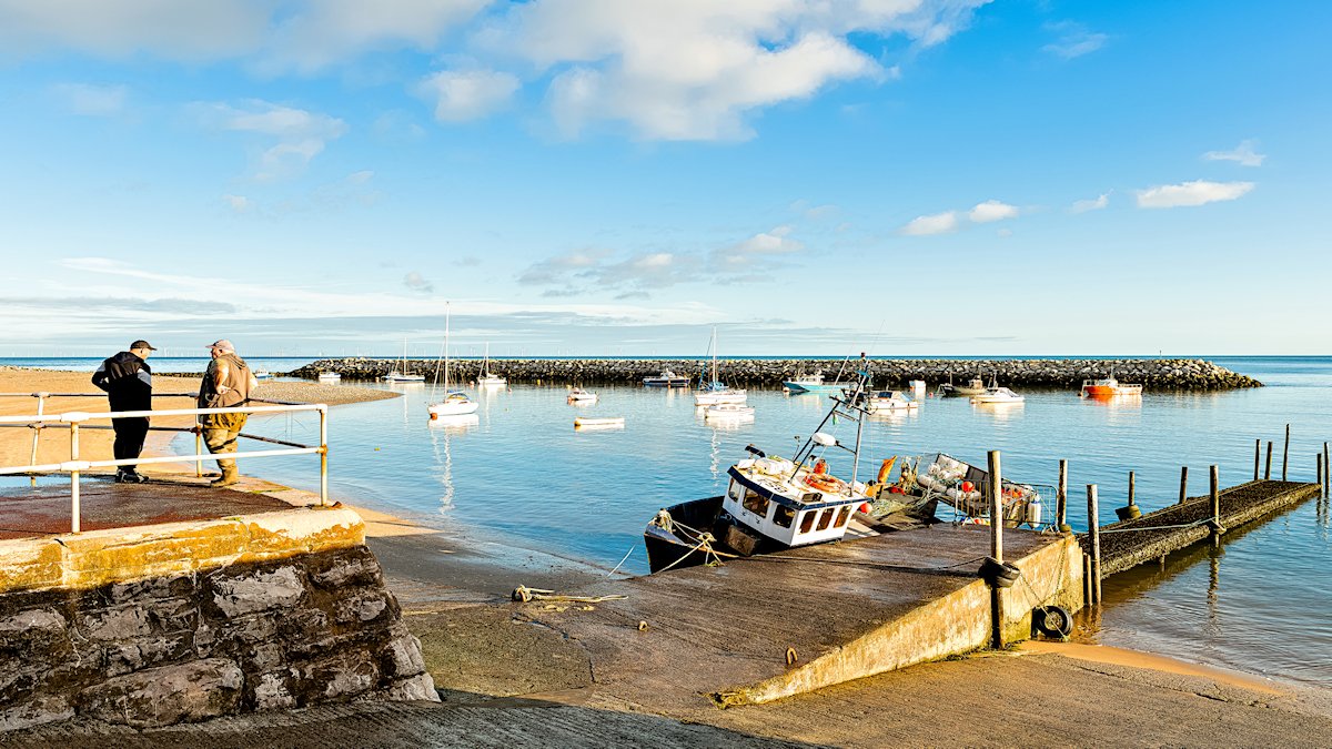 BJRoberts's tweet photo. The Roma V listing to port at Rhos-on-Sea harbour jetty this mid-December morning - but was it the tide or just tiredness. @Ruth_ITV @kelseyredmore @ItsYourWales @WalesCoastPath @northwalescom @AllThingsCymru @OurWelshLife @NWalesSocial #RhosonSea #Harbour #Jetty #RomaV #Wales https://t.co/UVji4K6hwb