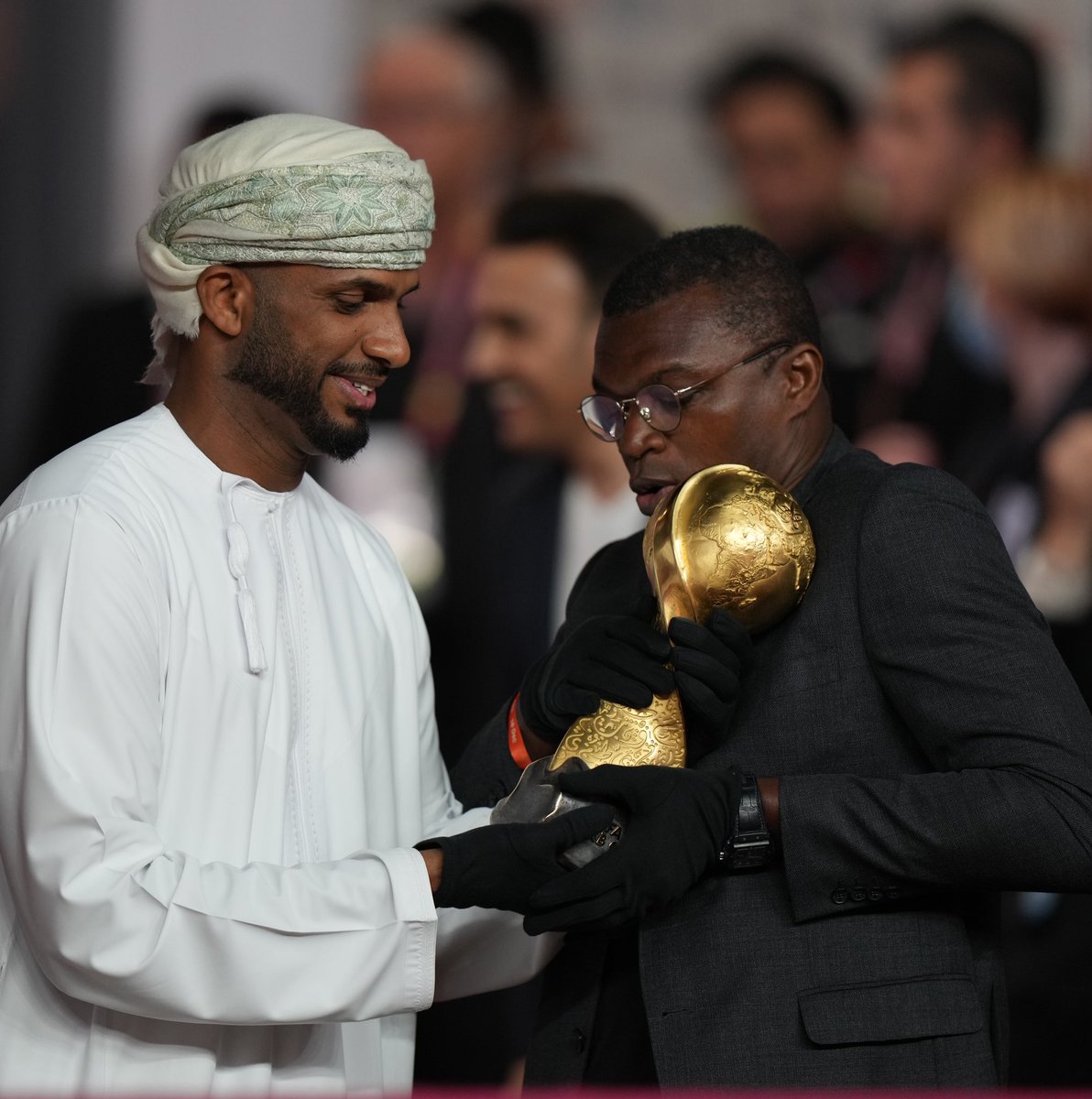 AliAlhabsi's tweet photo. تشريفي بتقديم #كأس_العرب في المباراة النهائية لأجمل نسخه واكثرها اثارة لهو وسام شرف من الاشقاء باللجنة المنظمة ، ولفتة تقدير لي ولوطني من الاتحاد الدولي لكرة القدم ( الفيفا ) في هذا المحفل الرياضي العربي المهيب .@FIFAWorldCup @FIFAcom https://t.co/h2Ntt9OKuC
