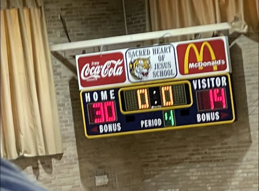 DjJohnnyFree's tweet photo. @CHSBRhoops 8th Grade Team is heading to the finals of the Sacred Heart Tournament after a 30-19 win over St. George. https://t.co/fwzl9T9q0F