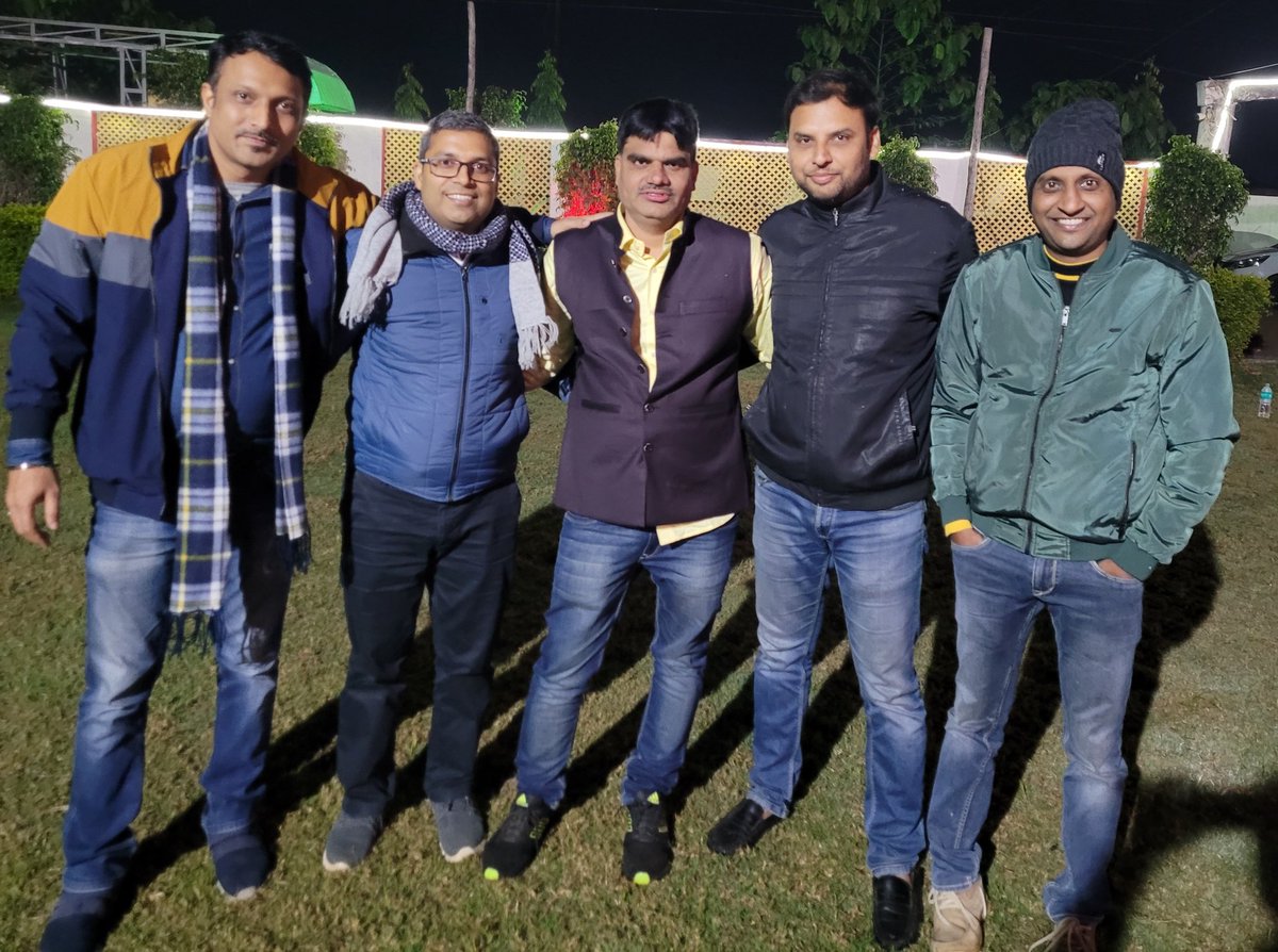 manojpatel1982's tweet image. जम्मदिन की बहुत बहुत शुभकानाएं और बधाई भाई @sudhirdandotiya  #happybirthday