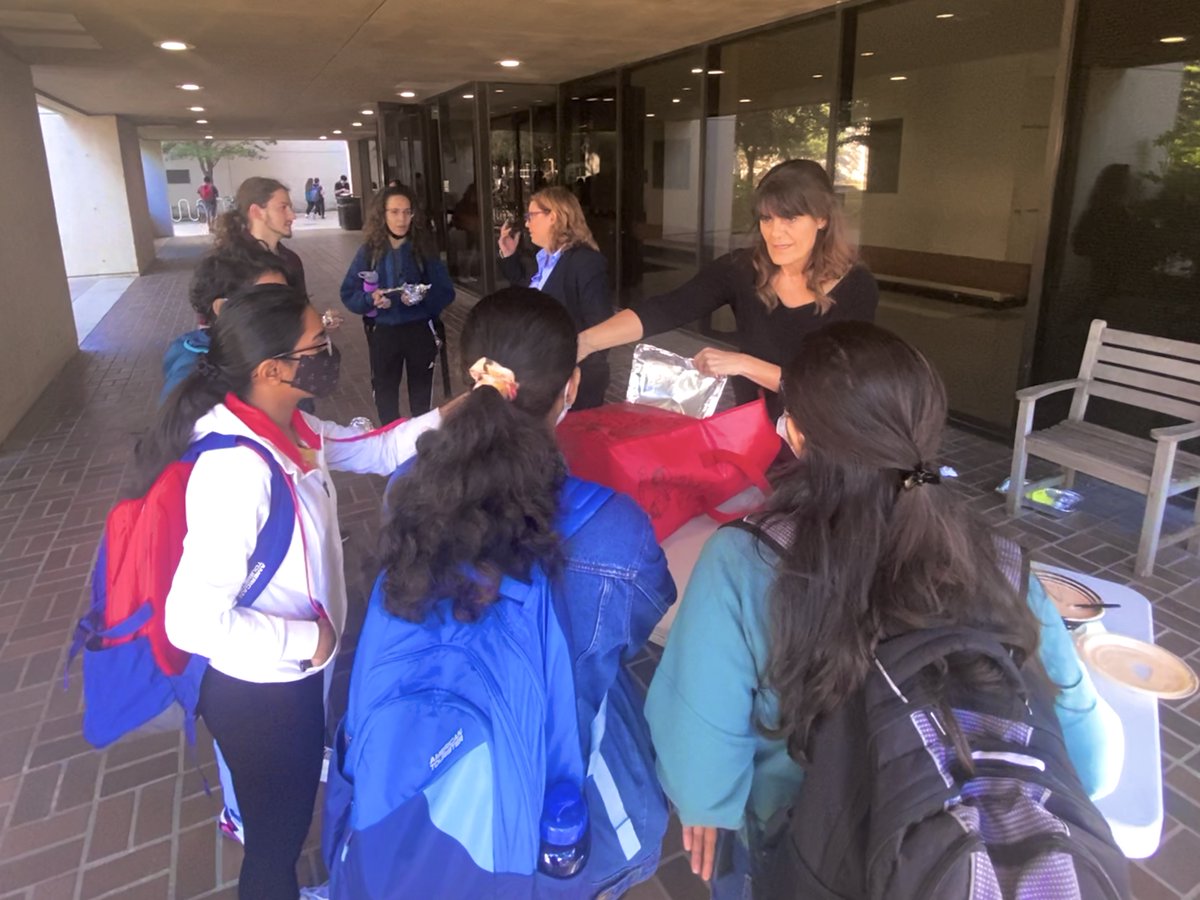 utsystem's tweet photo. ICYMI: Cirulli Lanham was renowned @UT_Dallas for online teaching before COVID. She did more in the pandemic &amp; earned a Regents #OutstandingTeaching Award. "Dr. Cirulli Lanham’s innovative and hands-on approach to learning keeps her students deeply engaged." #UTinServicetoTexas https://t.co/B5g9tfitW8