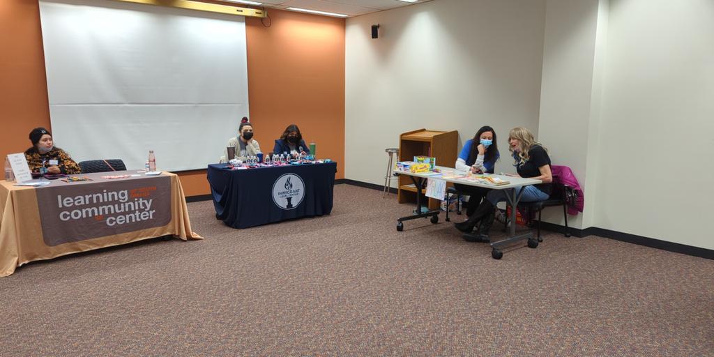 voicesNE's tweet photo. ⚠️✨❤️ TODAY'S THE DAY ❤️✨⚠️
Our Children and Families Nonprofit is live! We have a wide array of nonprofits attending, ready to provide services and info on a variety of issues concerning Nebraska families. Come down to @OmahaLibrary's Dale Clark Branch and say hi! https://t.co/LvMD0VgiHm