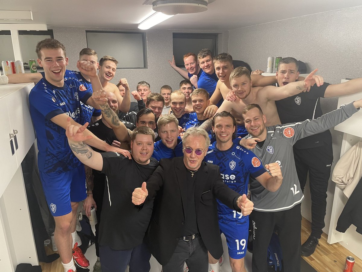 Gleðileg Jól 🎅🏻<a href="/handboltiis/">@handboltiis</a> <a href="/handboltinn/">Handboltinn okkar</a> <a href="/leikhlei/">Leikhléið</a> #handbolti