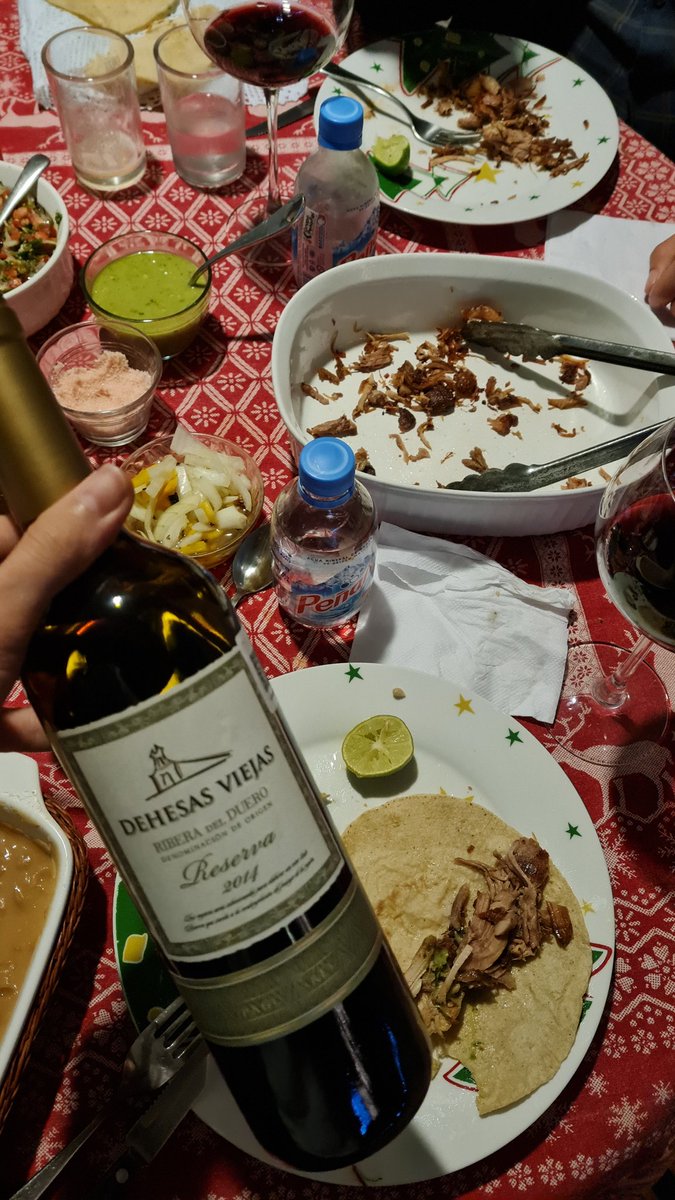 Carlos_TRLG's tweet photo. Ribera del duero con carnitas michoacanas https://t.co/P9eO97oM5m