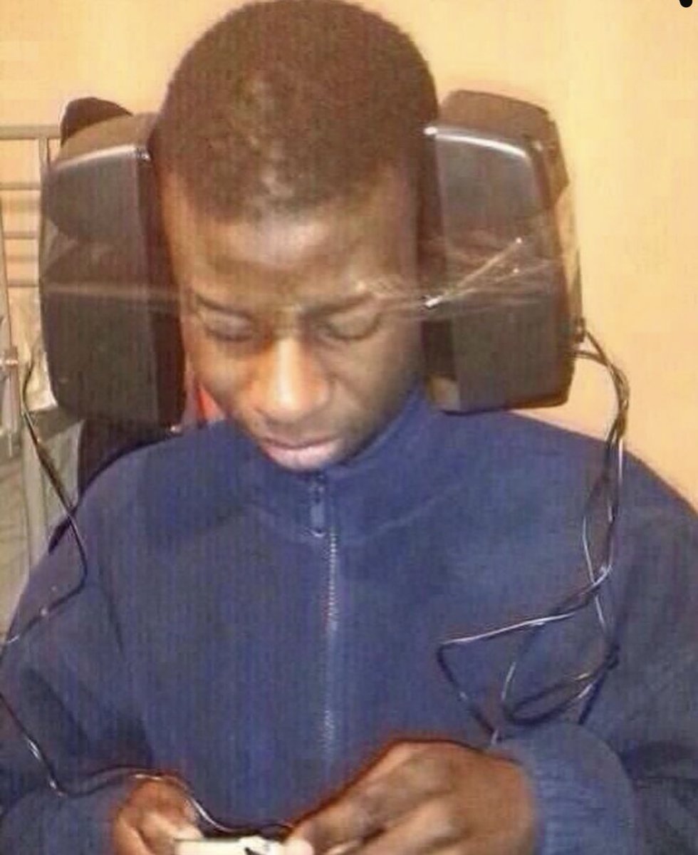 AlzaModem's tweet image. “what’s your favourite genre of music?”

Me: Unreleased