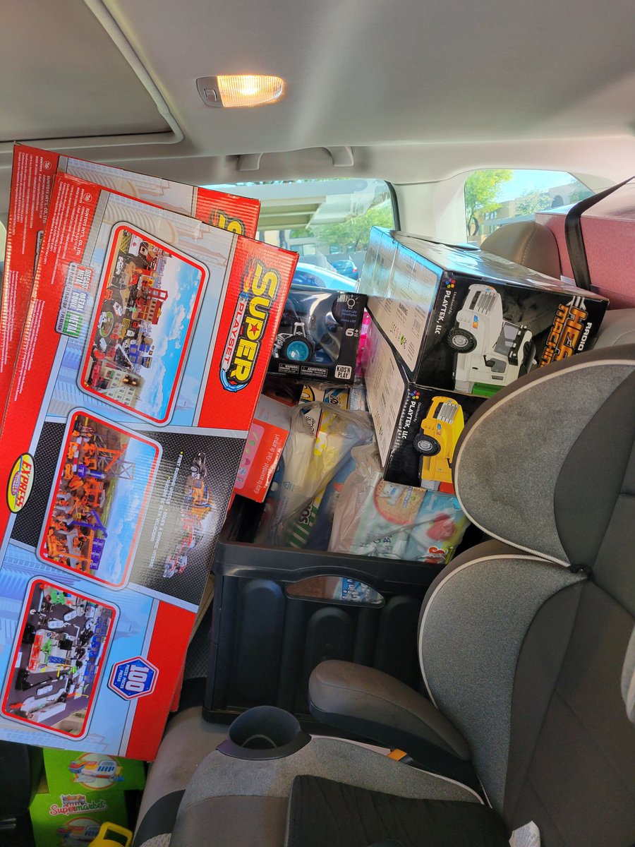 RezWolfJT's tweet image. Got all the shopping done. On our way to drop it off at Alaskan AC, the local business who will be matching everybody and dollar donated. Thank you all again for your hard work. @bitsybat will share a video of all we brought in soon. You guys rocked it! #CaringCommunityCircle