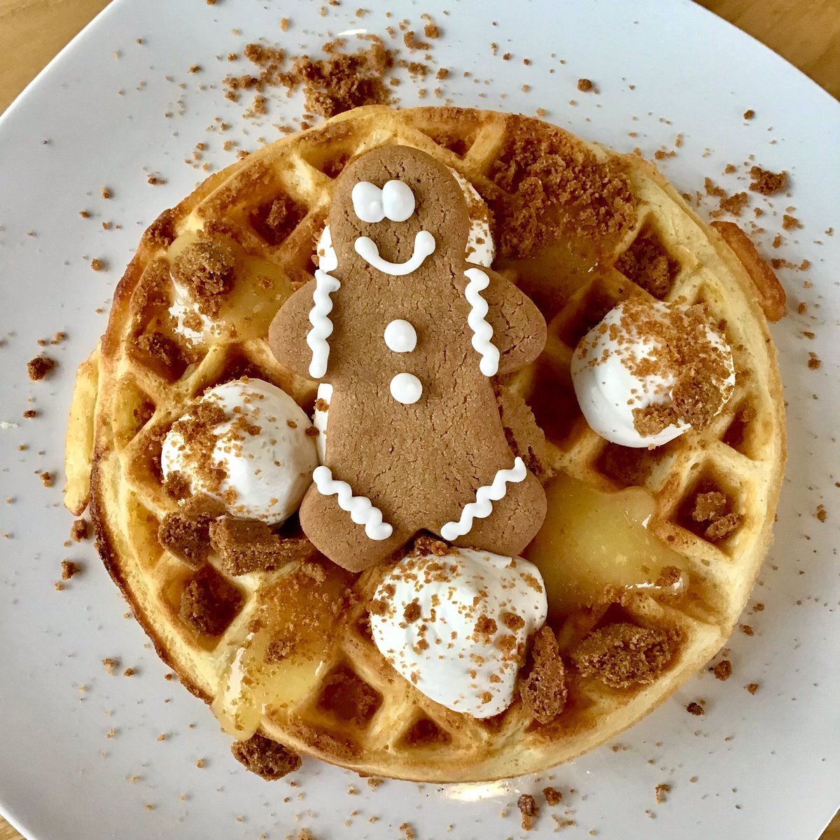 MartinesPastry's tweet photo. The #GingerbreadFamily has come to #waffles Saturdays for savory Christmas Tree crepes with pesto peppers & potatoes au gratin & sweet Holiday lemon curd waffle with mascarpone cream au #Gingerbread Man. After shop #YuleLogs fruit #cakes #pastries cakes #cookies #gifts & more https://t.co/O0xYF0zxZX