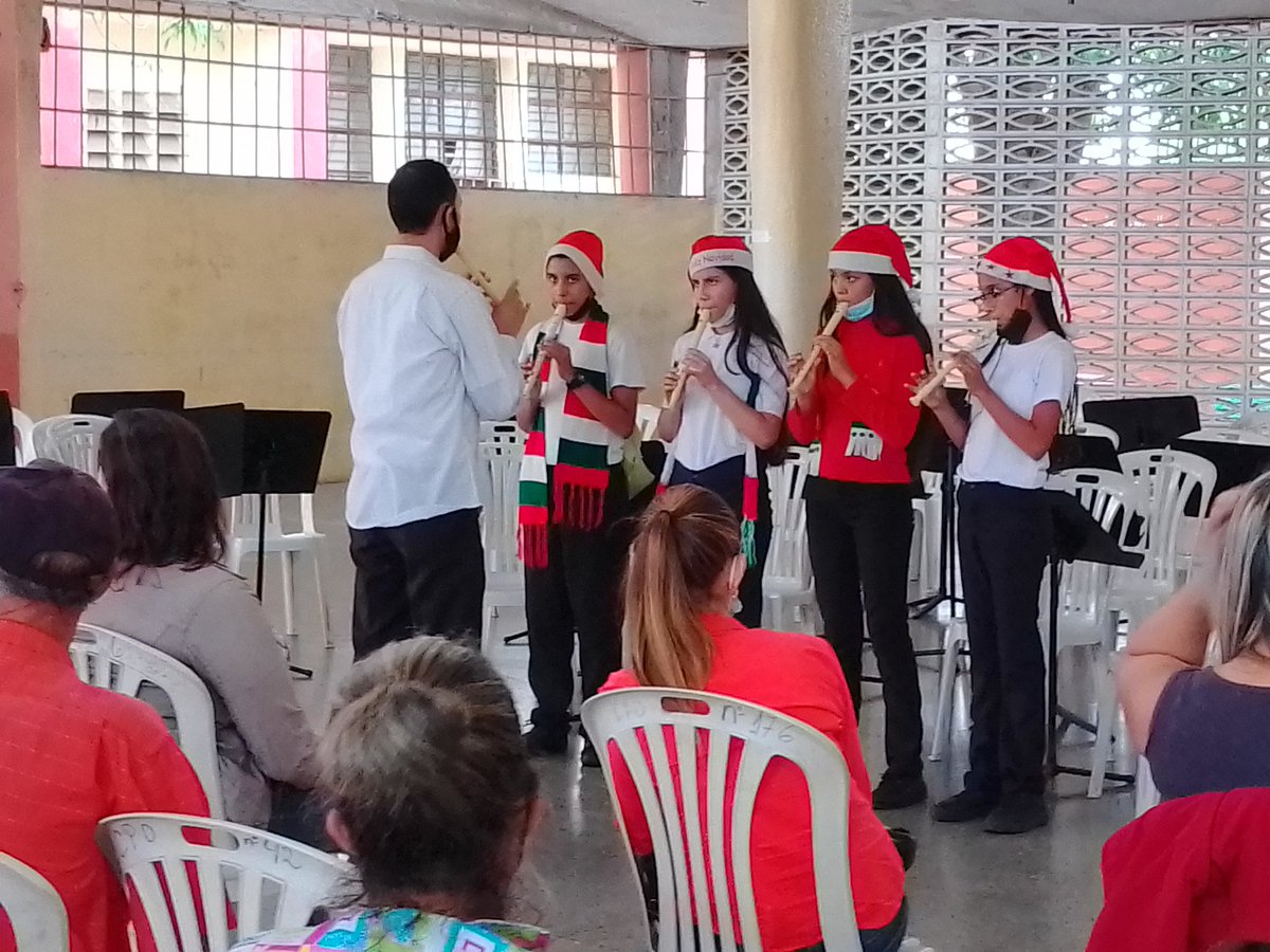 Nuestro Programa de Iniciación Musical dando bienvenida a la Navidad 2021