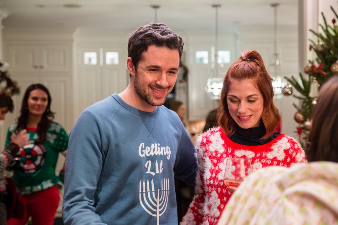 Tis the time of year when all the festive shirts come out. 🎄🎁