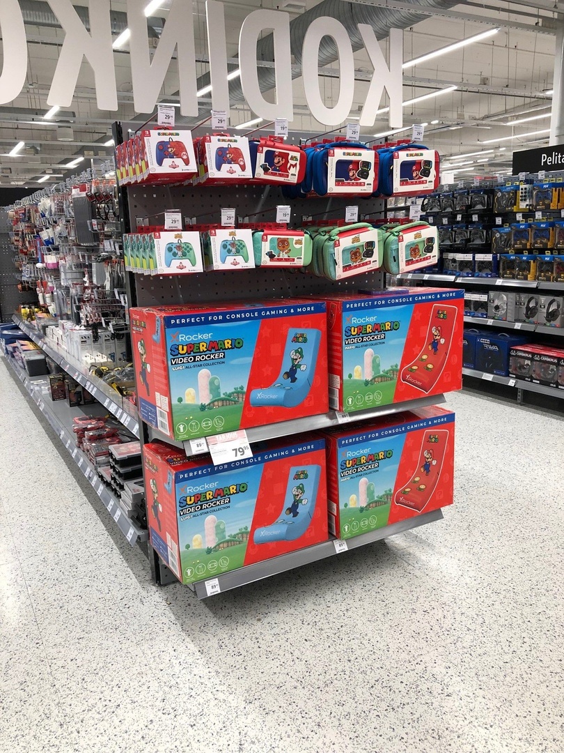 XRockerGaming's tweet photo. We love seeing our products proudly displayed, thanks to our official retail partners across the world 🤩📸

For all you last minute shoppers, you can still find the perfect X Rocker gaming gift in your local store or online retailer now: https://t.co/jXsNfvBe05 

#12DaysofXRmas https://t.co/VVi868nqia