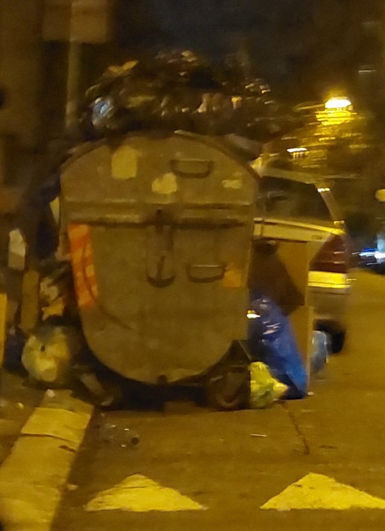 Internacionalnih brigada 20, Vracar 

<a href="/prijavi_problem/">Servisnicentar</a>