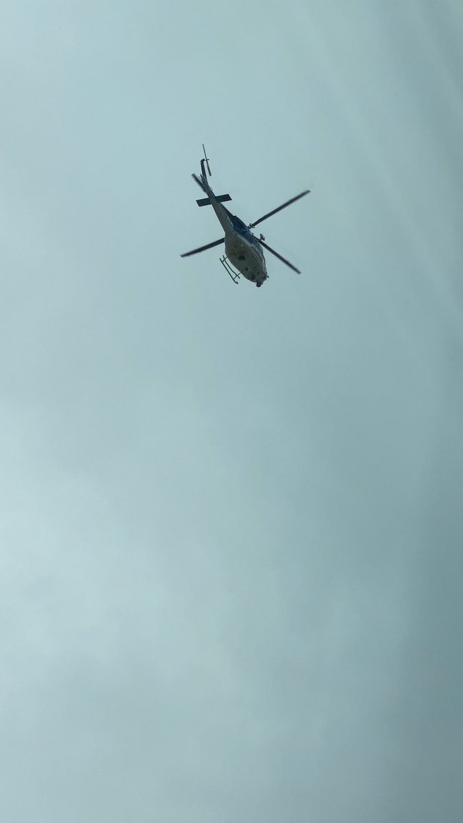 AlexiaTarare's tweet photo. @HelicoptersofDC unknown blue and white copter stationary at 15th and Rhode Island. #copterspotter 🚁 https://t.co/cXzvfgawDD